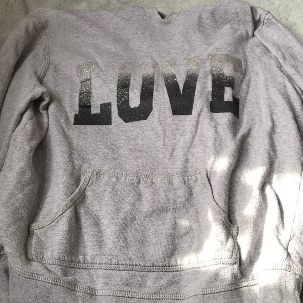 Gray sweatshirt